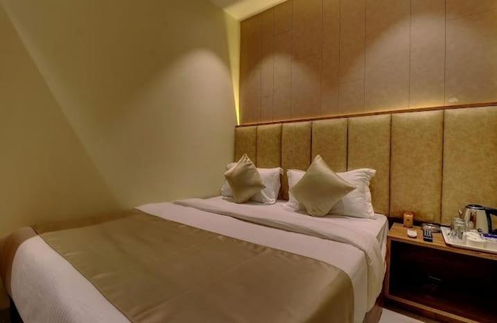 Hotel Amber Suite Near Mumbai Airport Exterior foto